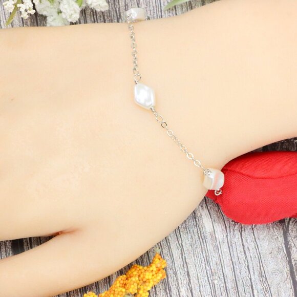 "Trendy Handmade Bracelet – A Stylish Gift for Women & Girls, MAR091773 - Picture 3 of 10